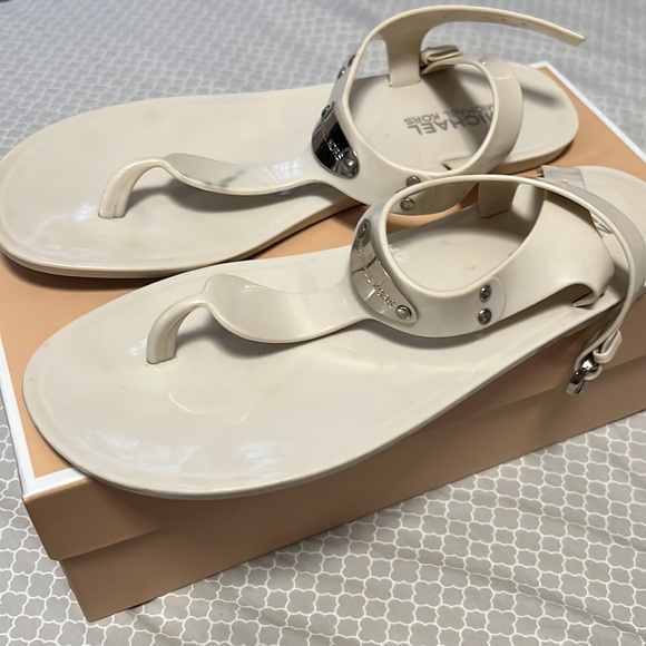 MICHAEL KORS PLATE JELLY THONG - Picture 3 of 4